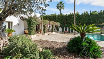 Resa Estates Paco for sale te koop finca paddel Ibiza exterior 2.jpg